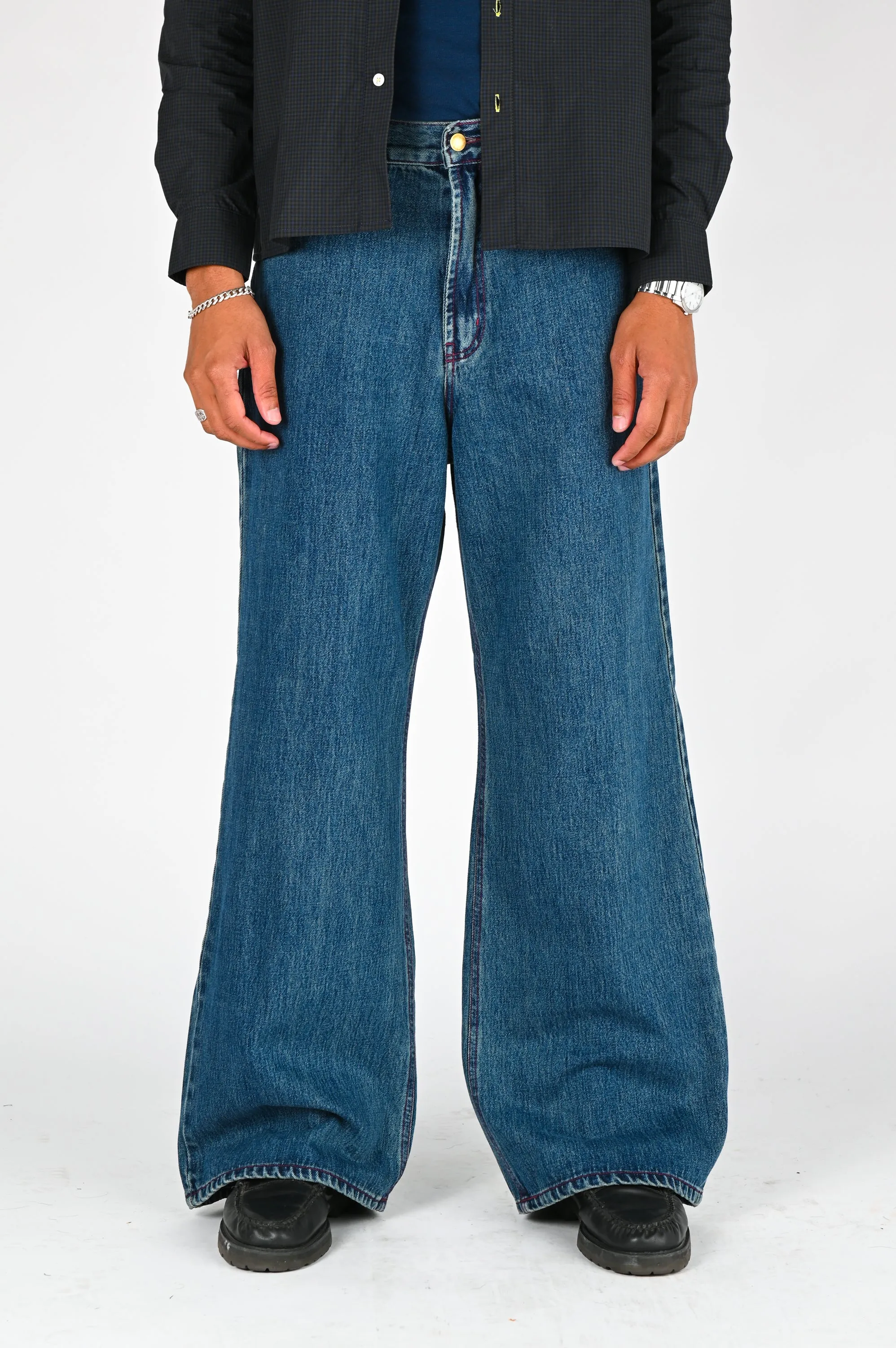 Pseushi Baggy Jeans in Medium Wash