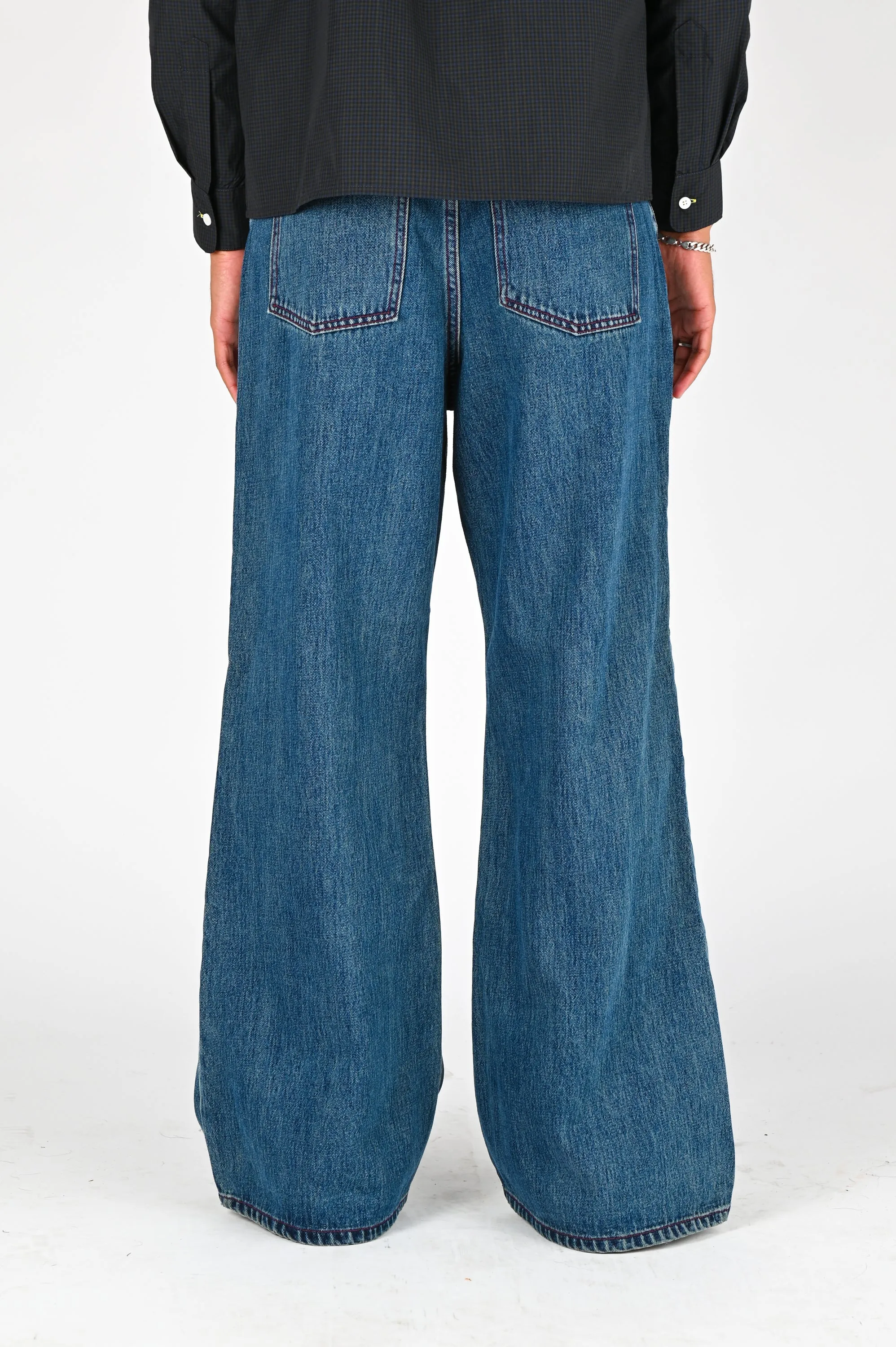 Pseushi Baggy Jeans in Medium Wash
